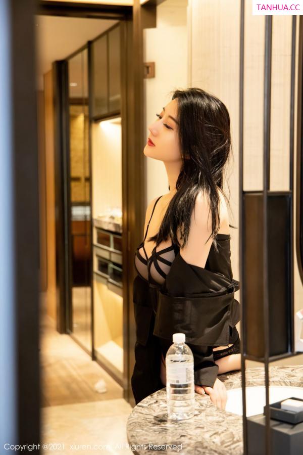 苏小曼  [XiuRen]高清写真图 2021.10.19 No.4081 苏小曼babyface第57张图片